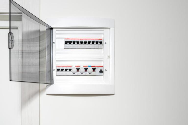 Travaux d'électricité à Paris, normes et bonnes pratiques